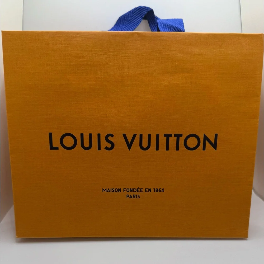 New! Louis Vuitton small gift bags - set of 2